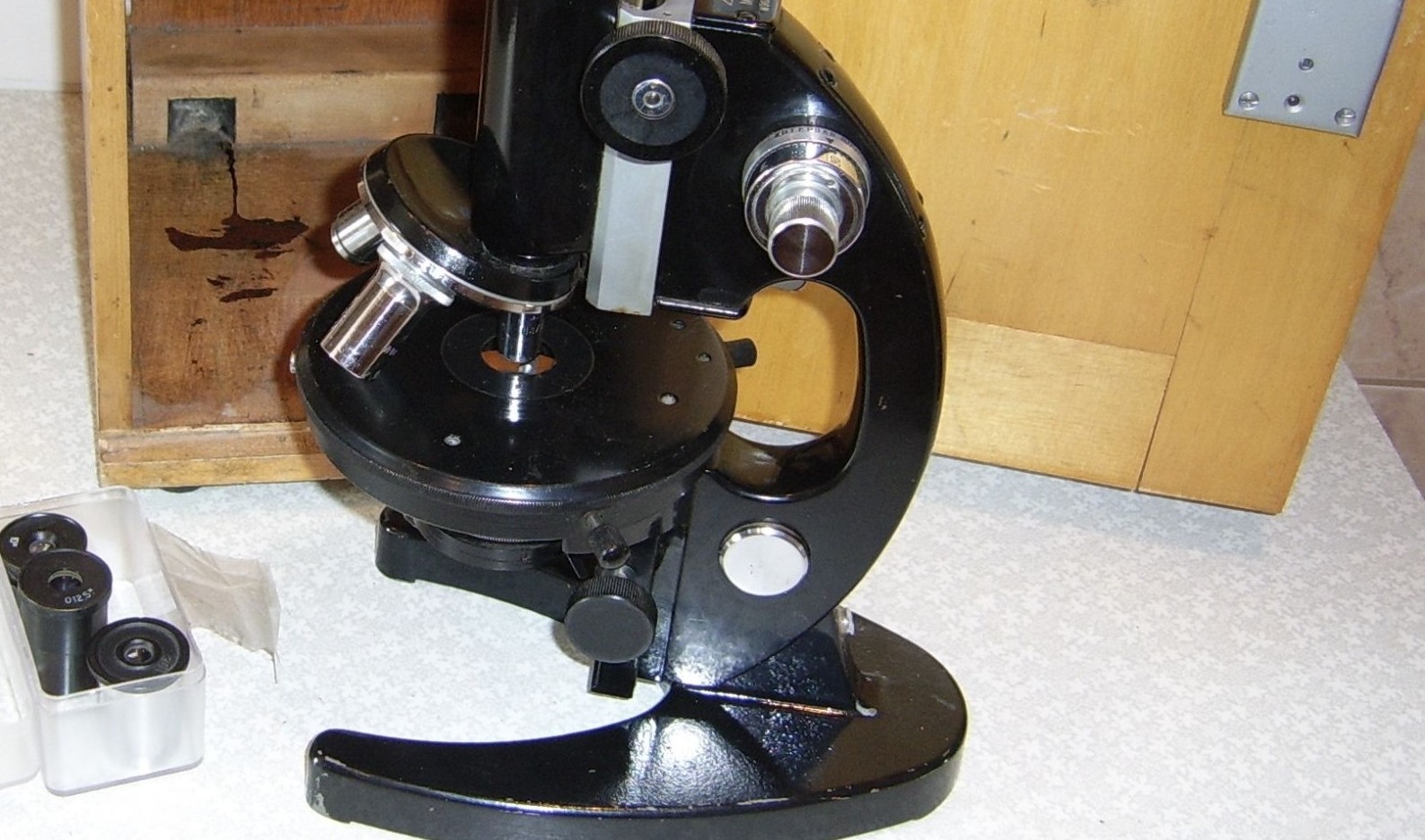 микроскоп м-11